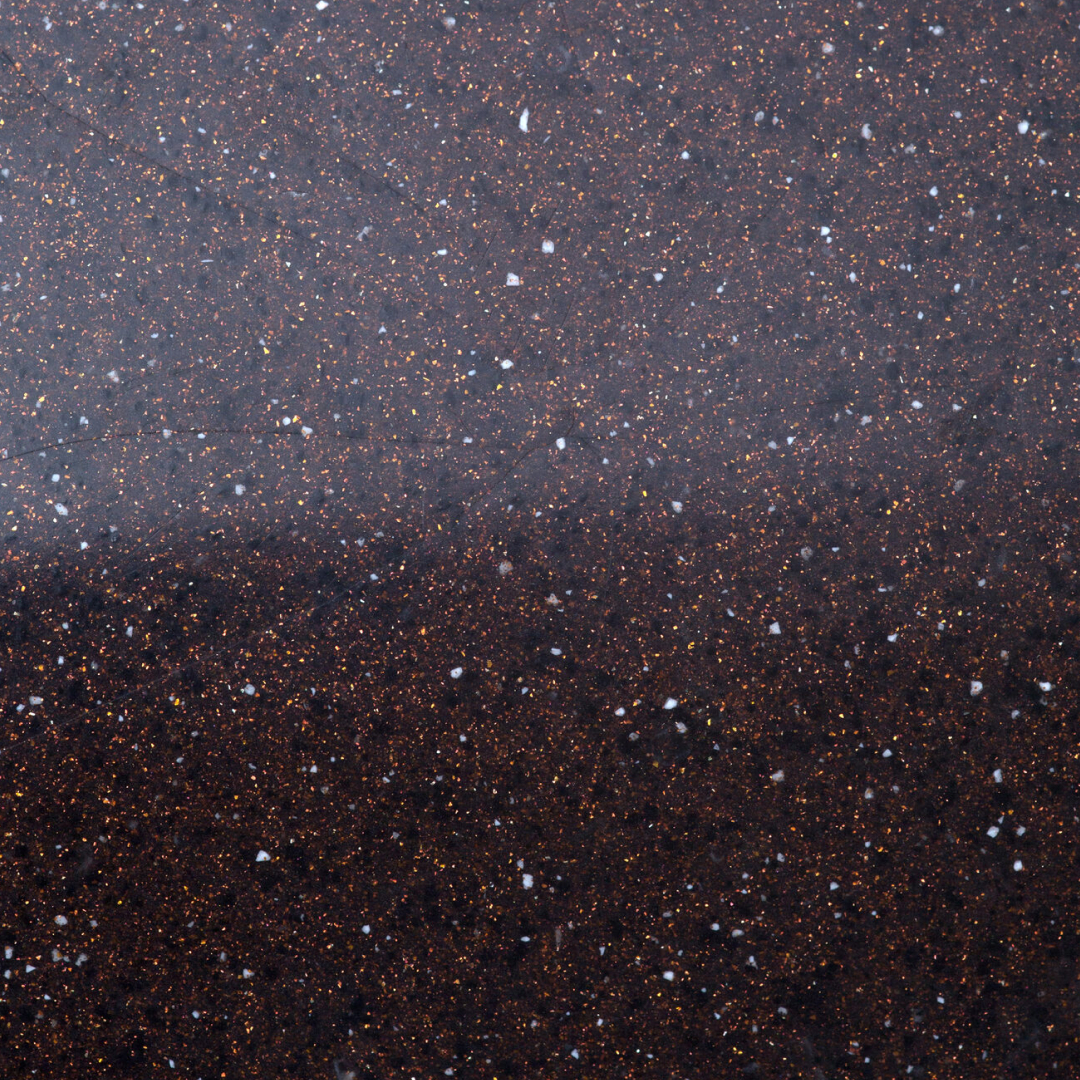 Тёмно-коричневый